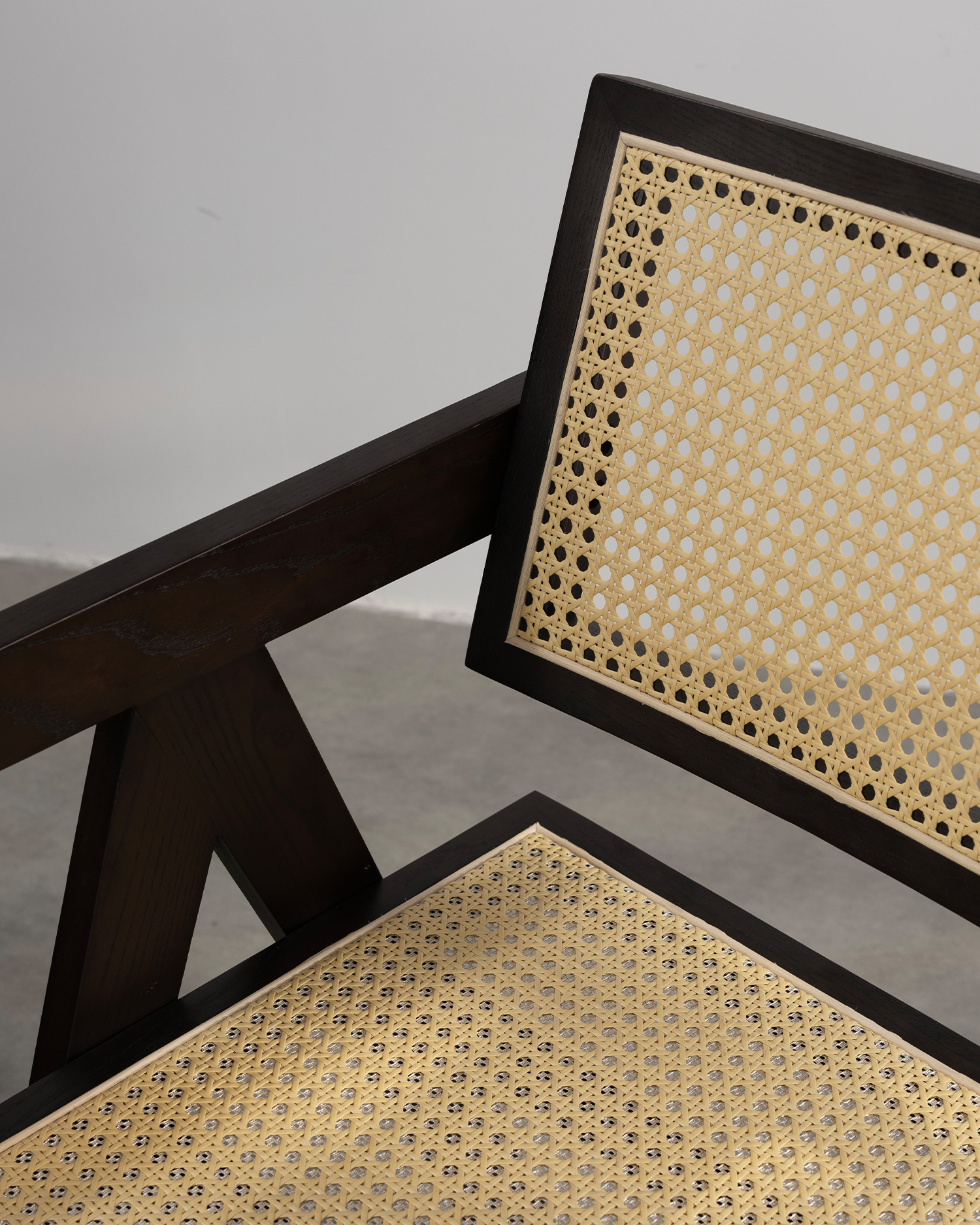 Minimalistisk rotting tre spisestoler Minimalistisk rotting tre spisestoler